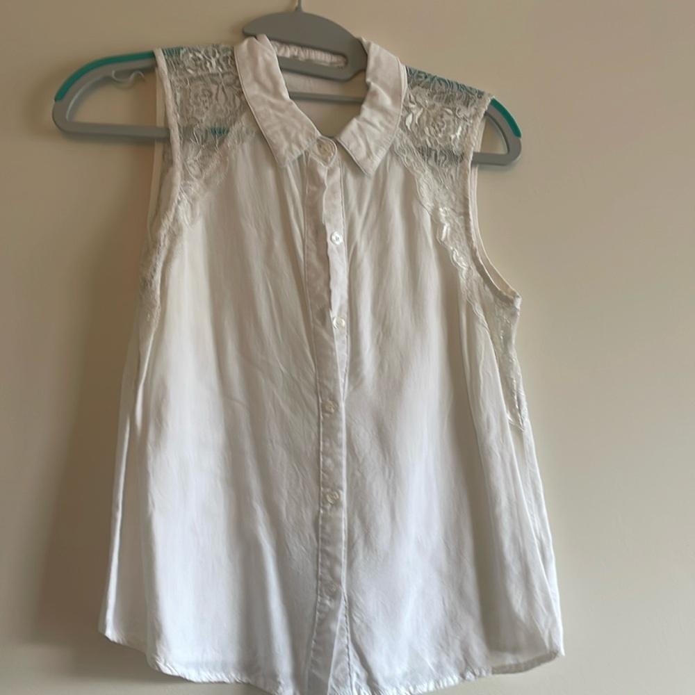 Lace collar blouse S